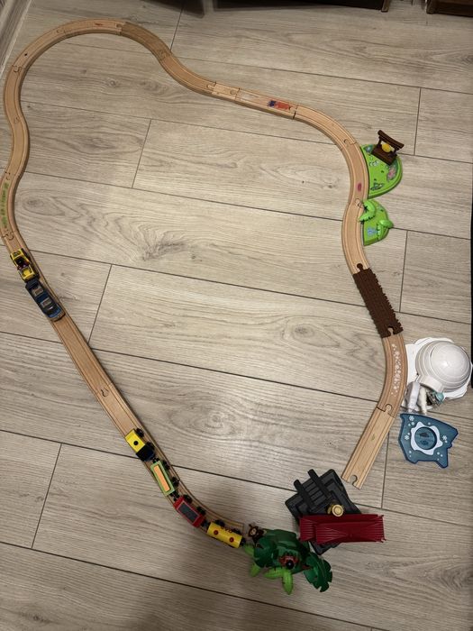 Железная дорога деревянная