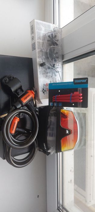 Велоаксесуари  окуляри мийка ланцюга велозамки