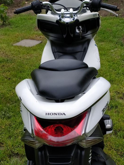 Продам японський Макс скутер HONDA  PCX. 125.