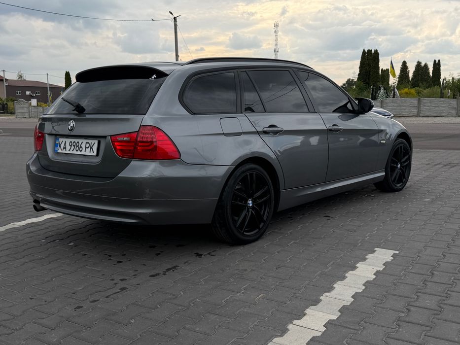 Продам авто BMW 2011