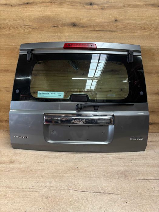 klapa bagażnika jeep commander