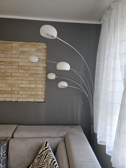 Lampa podłogowa Venti praktycznie nowa!!.