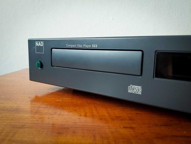 Leitor de CD's NAD 522 c/ controlo remoto