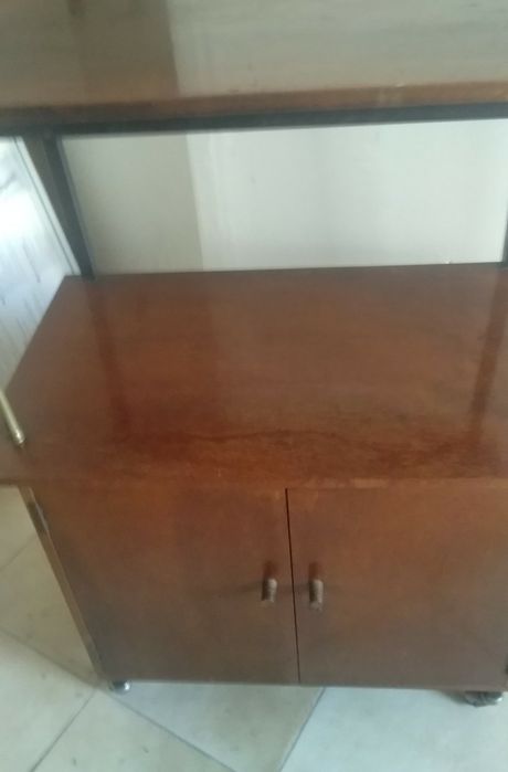 Móvel garrafeira vintage , com bastante arrumação