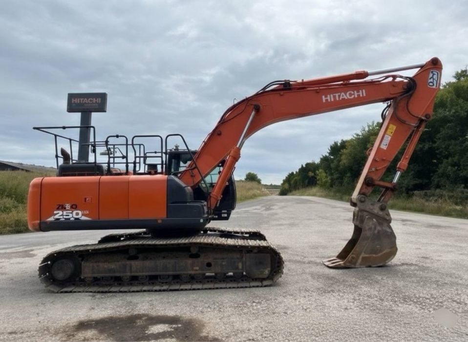 Гусеничний екскаватор в прокат, екскаватор, послуги екскаватора