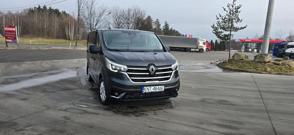 Renault trafic  Renault trafic 2025r blaszak grzane fotele kamery