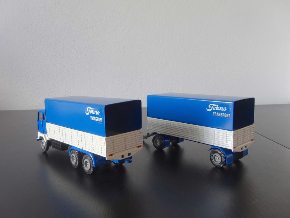 1:50 Tekno Volvo F89 Camião c/Reboque