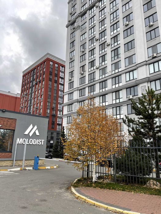 Оренда комерційного приміщення 102 м.кв. в ЖК "Ірпінь Сіті"
