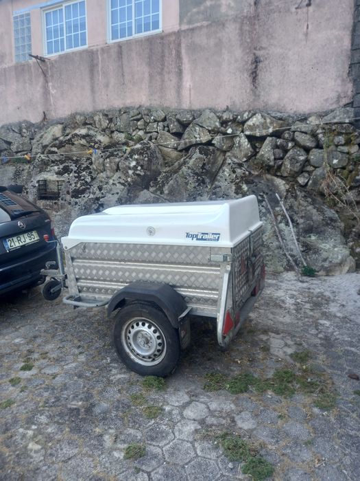 Atrelado para cães de caça marca luis Figueiredo/ Lecy Trailer  todo