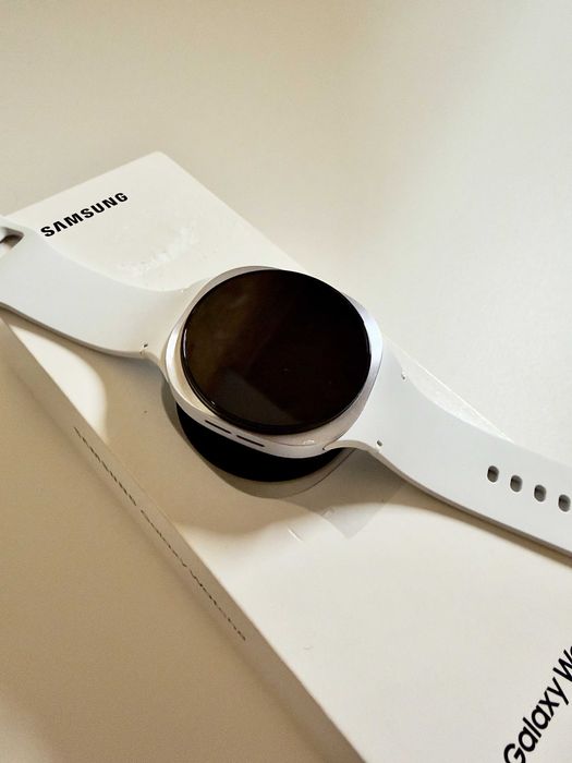 Samsung Galaxy Watch8 SM-L320 Bluetooth GPS Wi-Fi + gwarancja 2028