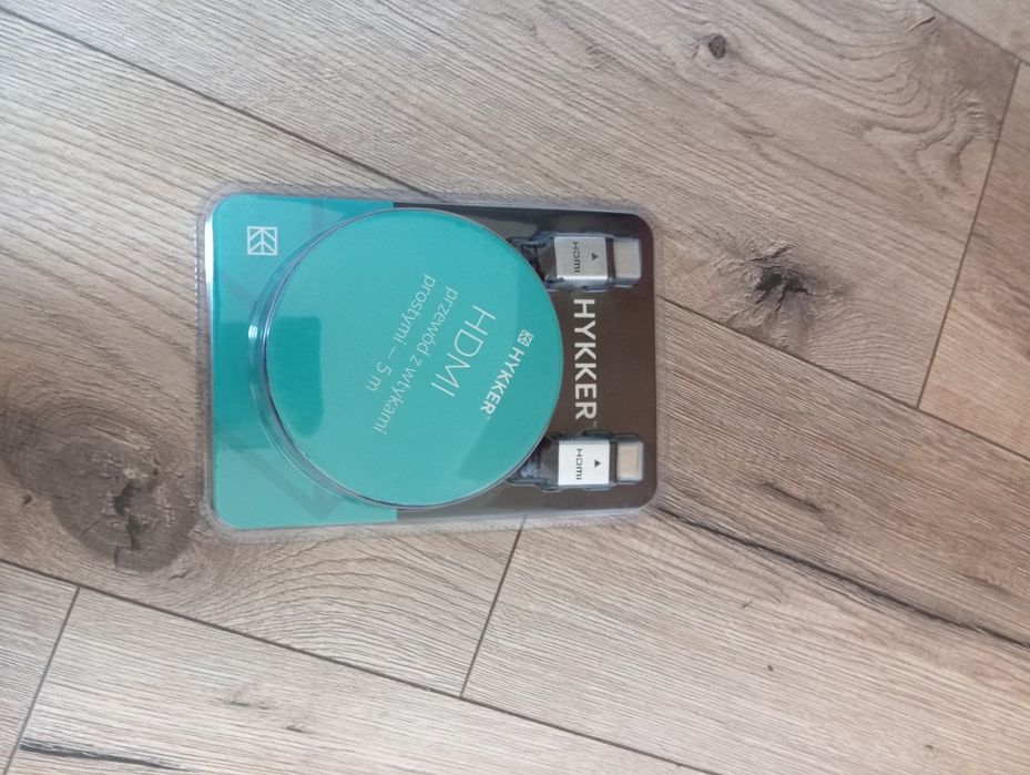 Kabel HDMI 5 m w oplocie nowy.