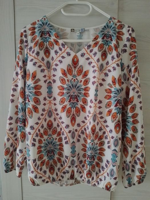 Bluzka wzorzysta damska roz.36