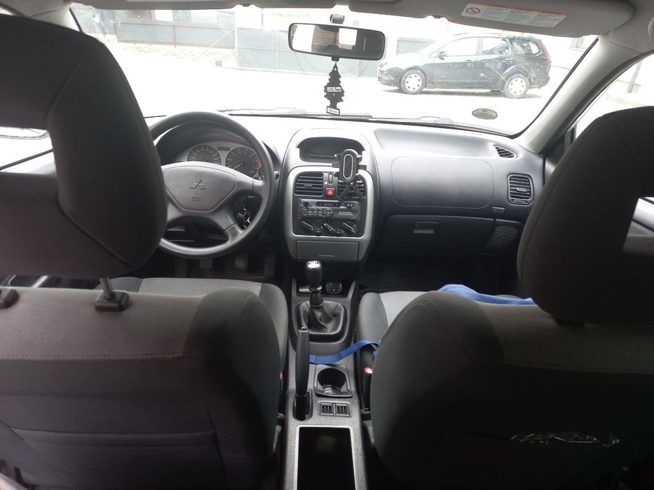 Mitsubishi Carisma 2003 1.6 бензин