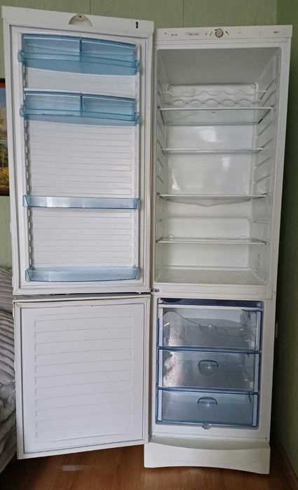 Холодильник Vestfrost