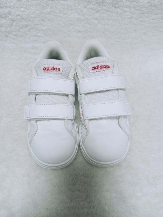 Оригінал Adidas, 26 розмір, устілка 17 см, кросівки для дівчинки