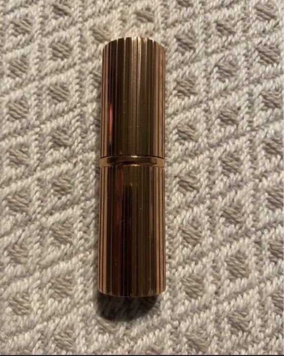 Charlotte Tilbury Matte Revolution M.I.Kiss pomadka szminka do ust