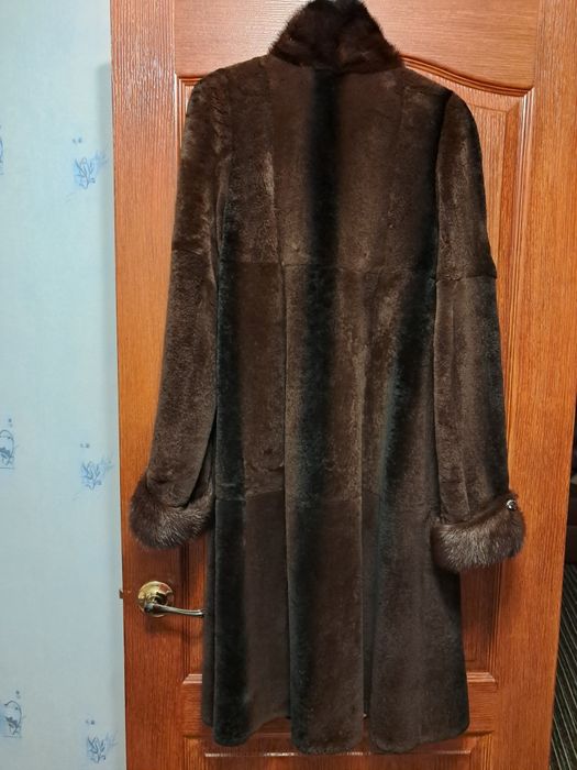 Продам шубу бобер, рукава и воротник норка