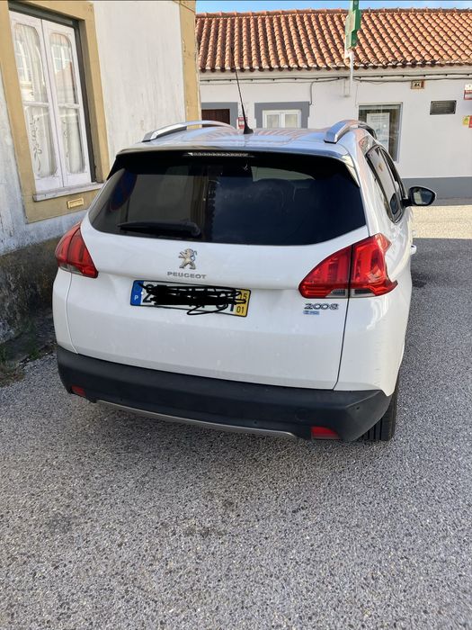 Peugeot 2008 suv — photo 3