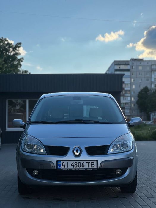 продам надійний сімейний автомобіль