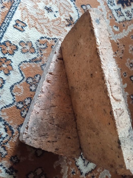 Cegly plytki szamotowe