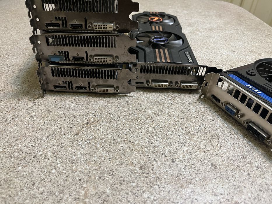 Лот з відеокартами 5шт.