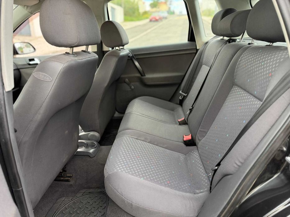 Volkswagen Polo 1.2 Gasolina 2006 (Apenas 155.000km)