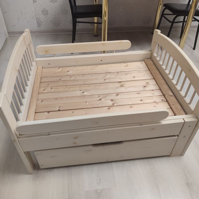 Продам детскую кроватку трансформер