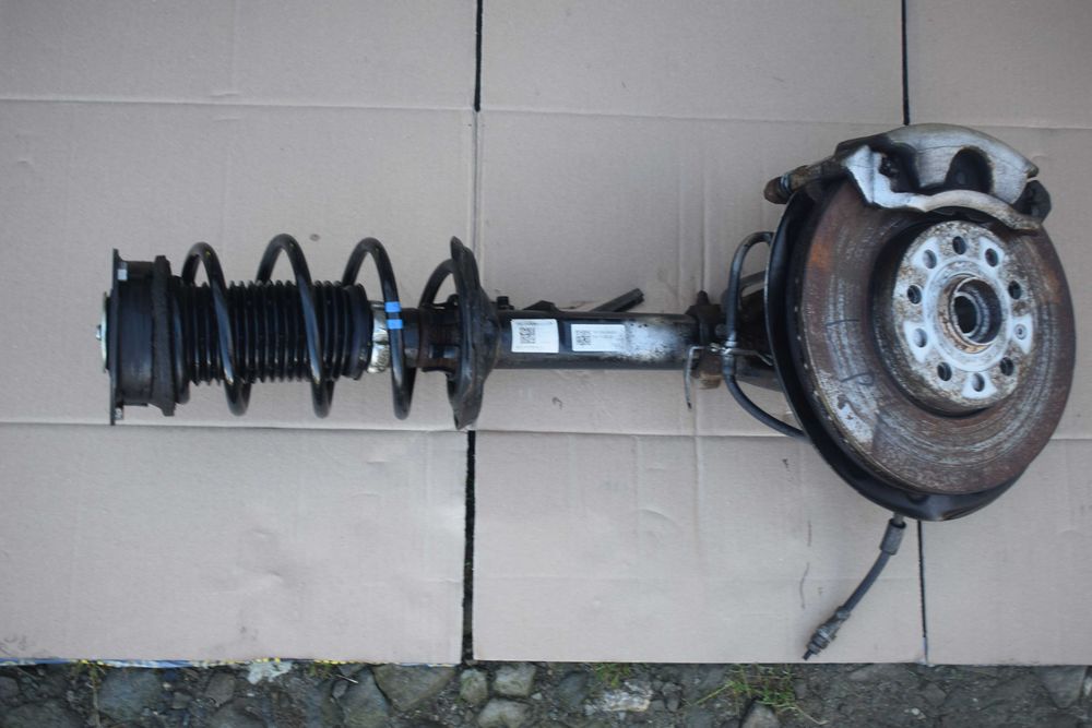 mcperson zwrotnica prawa przód VW GOLF VII OCTAVIA III 5E 1.6TDI 14R