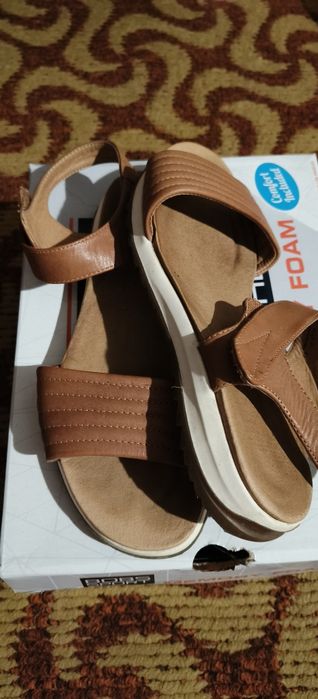 Босоніжки Caprice