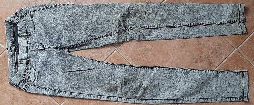 Sapatos em pele n 27 e calças 34