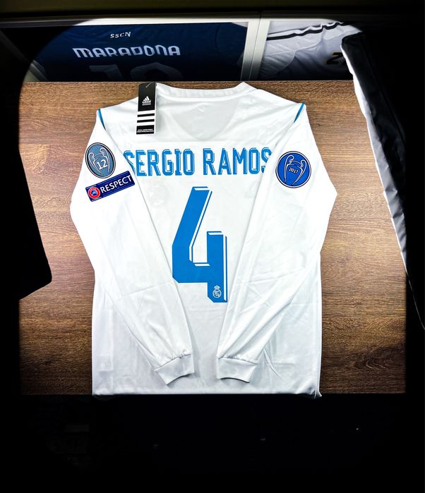 (M) SERGIO RAMOS 4 REAL MADRYT 17/18 FINAŁ LIGI MISTRZÓW LONG SLEEVE Biała Domowa Bluza Piłkarska Koszulka z Długim Rękawem | Champions League UEFA