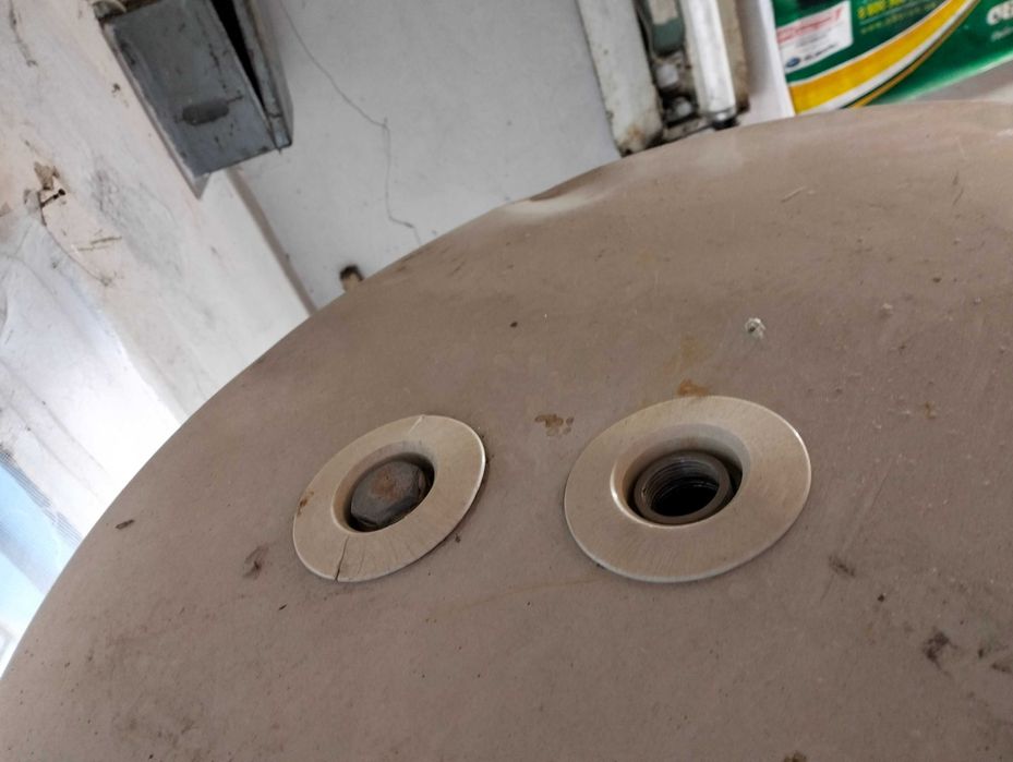 Накопительный бойлер косвенного нагрева. 300 литров.