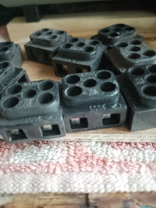 Продам соединительные колодки можно соединять медь с аллюминием ые  кл