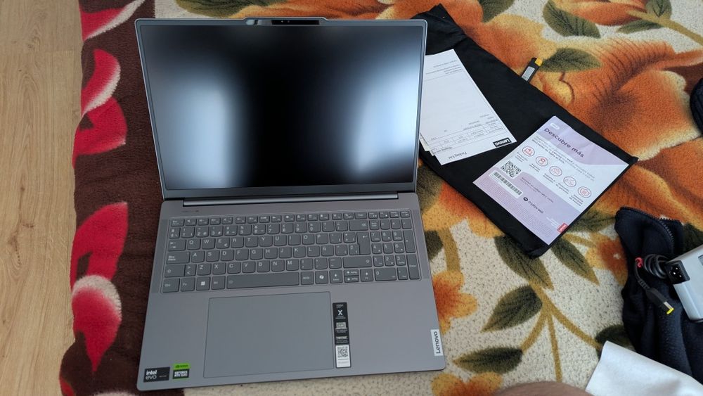 Lenovo yoga 9 Pro  16IMH9 Mini Led