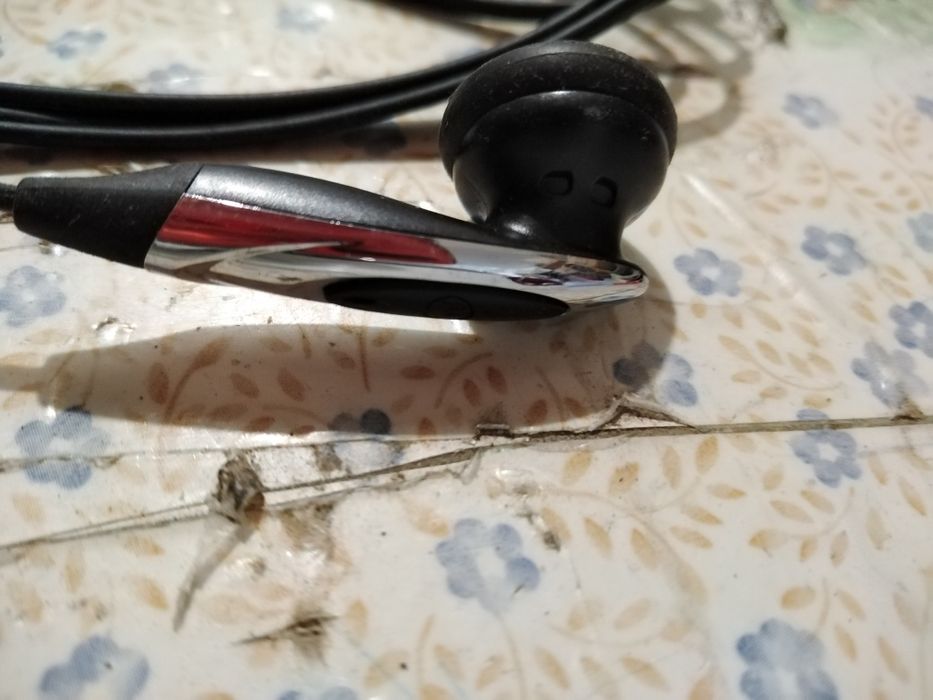 Vendo auriculares para telemóvel bom estado