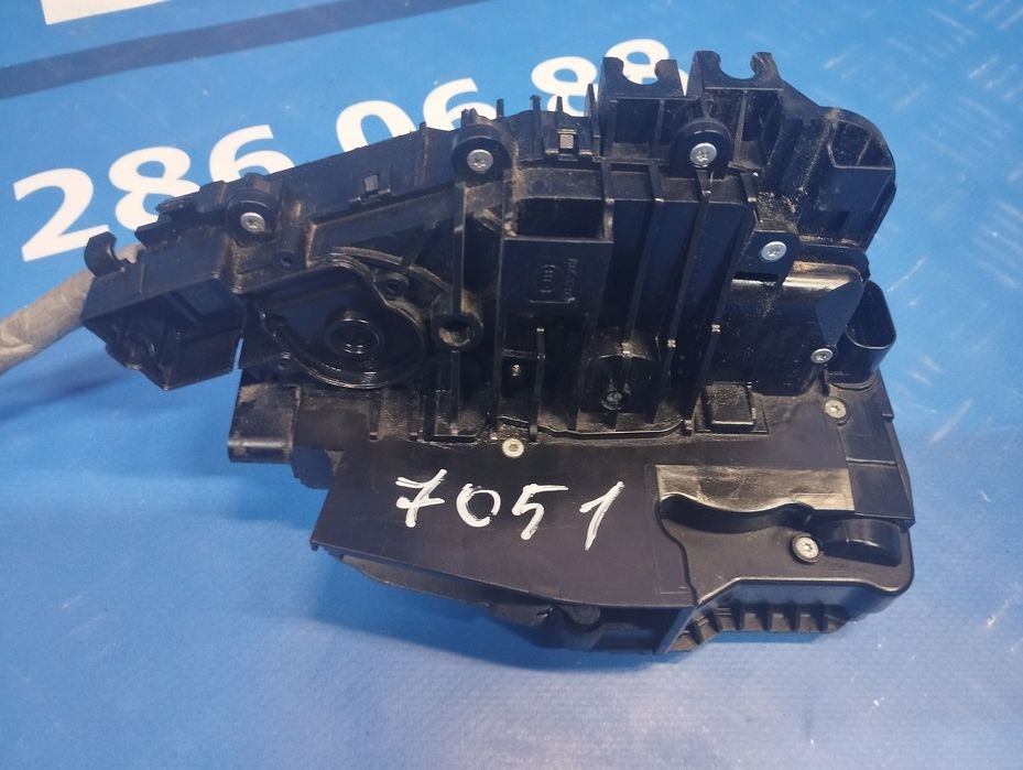 Замок дверей задньої лівої Mercedes AMG E 63 S Мерседес АМГ двери