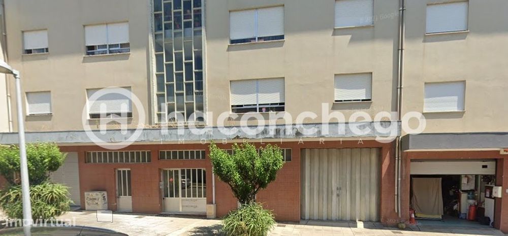 Garagem e Estacionamento Fechado no centro da cidade de Barcelos