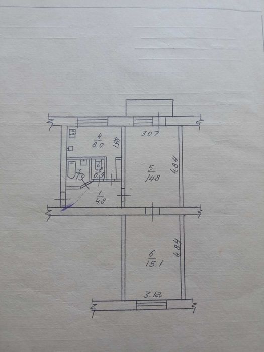 двохкімнатна квартира в каневі .центр.продам