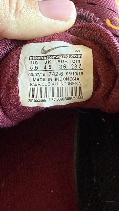 Оригінальні кросівки Nike Air 270