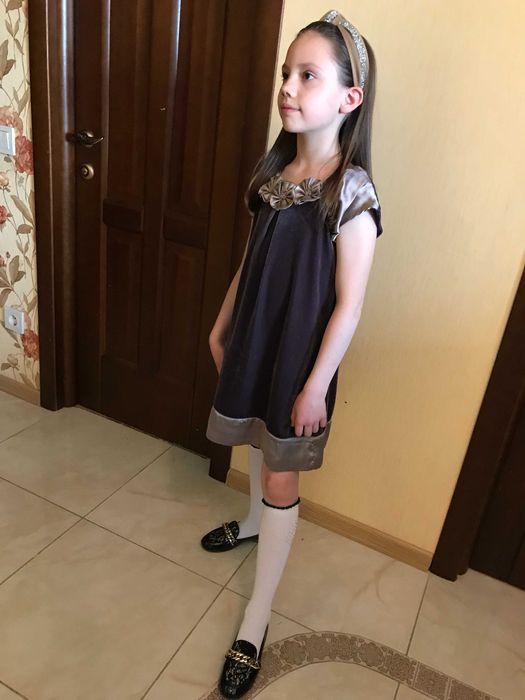 Нарядное платье для девочки Next Signature на 7 лет