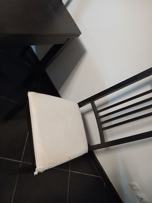 Mesa extensível e cadeiras