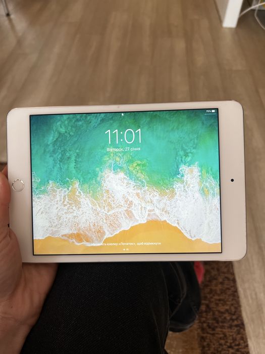 IPad mini 4 128Гб Б/у
