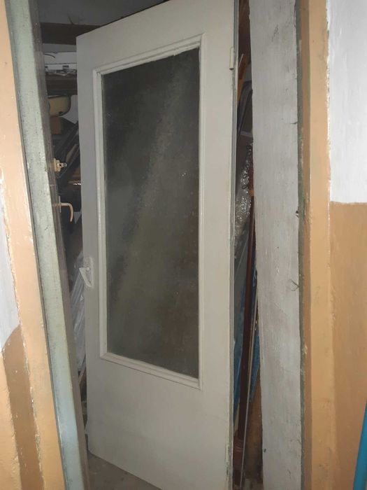 Двері дерев'яні балконні, міжкімнатні зі склом