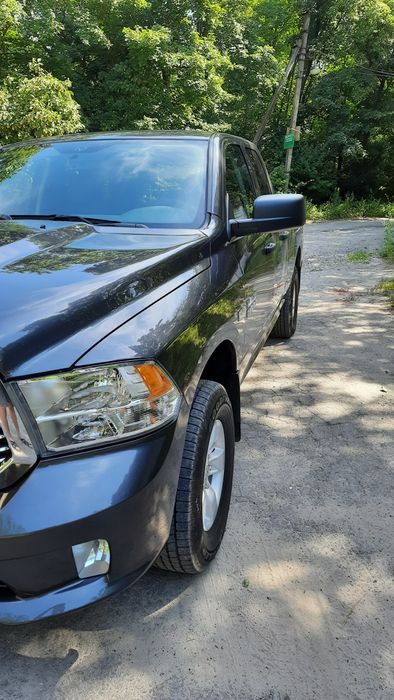 Продам Dodge RAM 1500 2018 г.в.