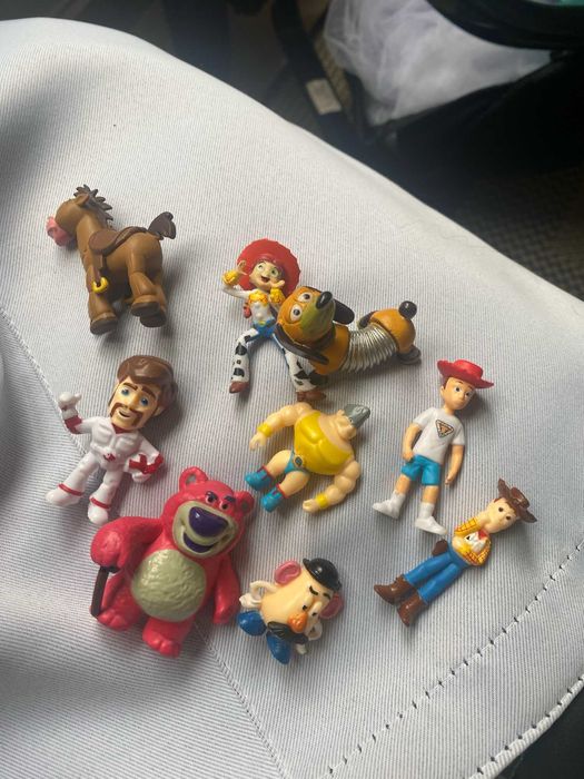 8 Bonecos Toy Story \ Alice no país das maravilhas