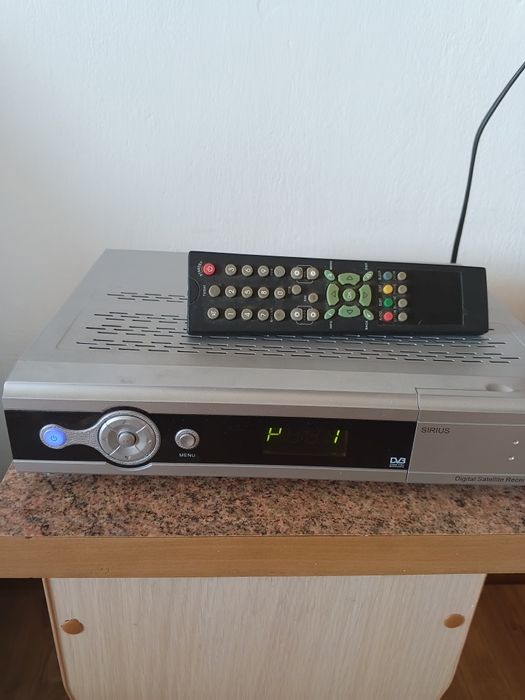 Цифровий тюнер супутникового телебачення Sirius DSR-200