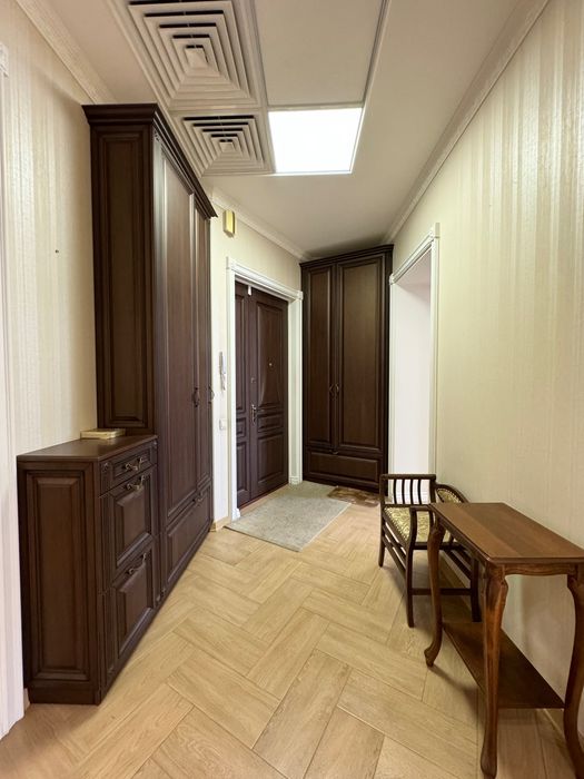 Продаж 3 кім. квартири вул. І. Франка - історичний центр Львова