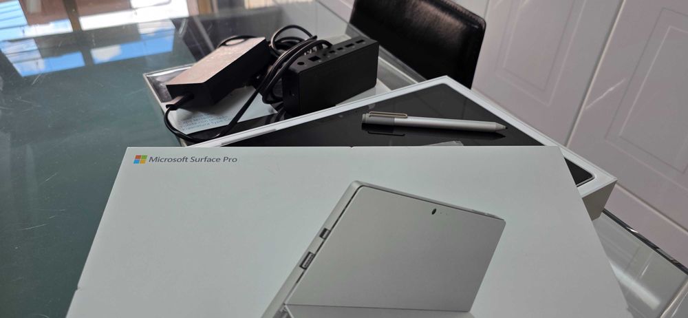 Surface Pro 6 (com extras)