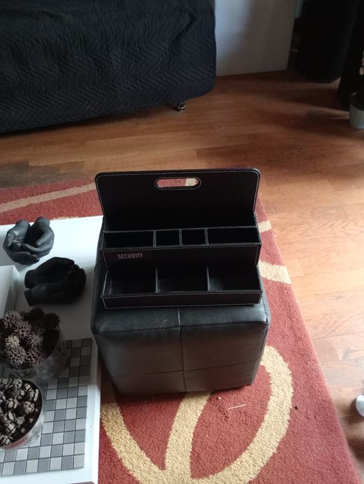 Entry Storage Box64550913301121122