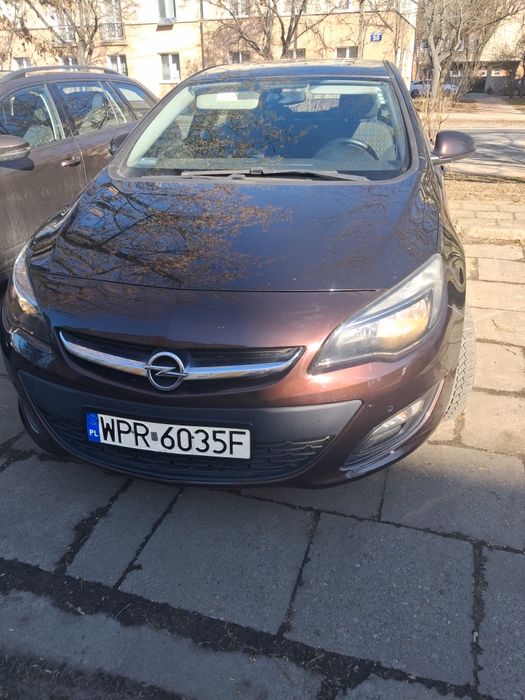 Sprzedam samochod osobowy Opel Astra J